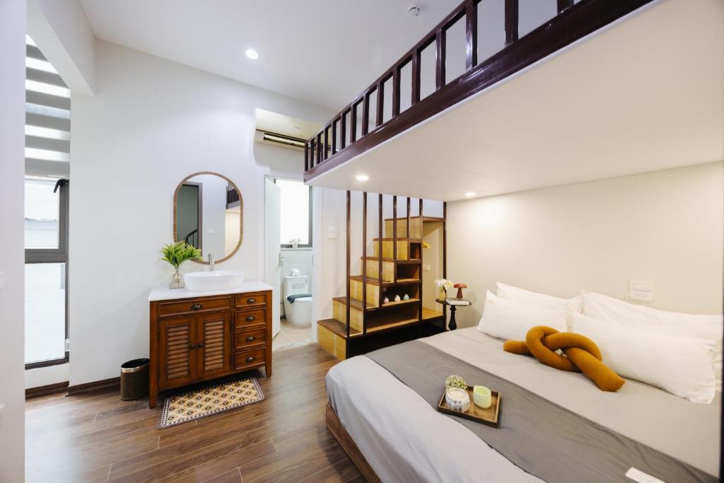 luxury Central studio next to Opera house- LIFT- Netflix – Hanoi